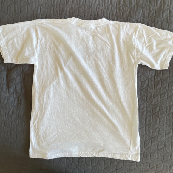 T-Shirt Men's  JAMAICA  size L ( IT SAYS L ON THE T-SHRT BUT FITS MOR LIKE A M ) - Picture 4 of 6